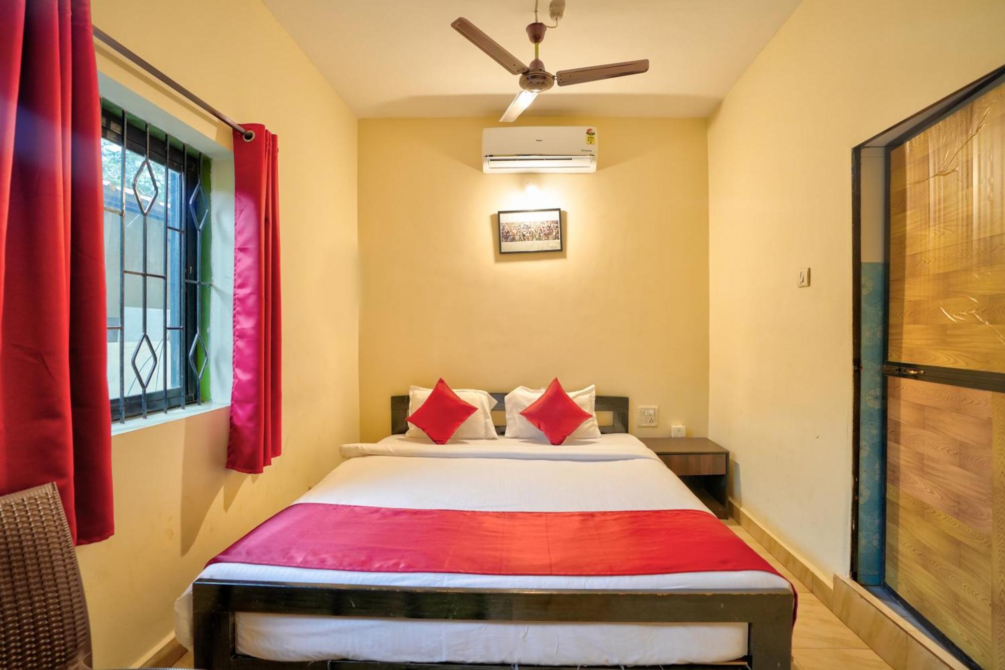 Hotel Salty Waves Baga Exterior foto