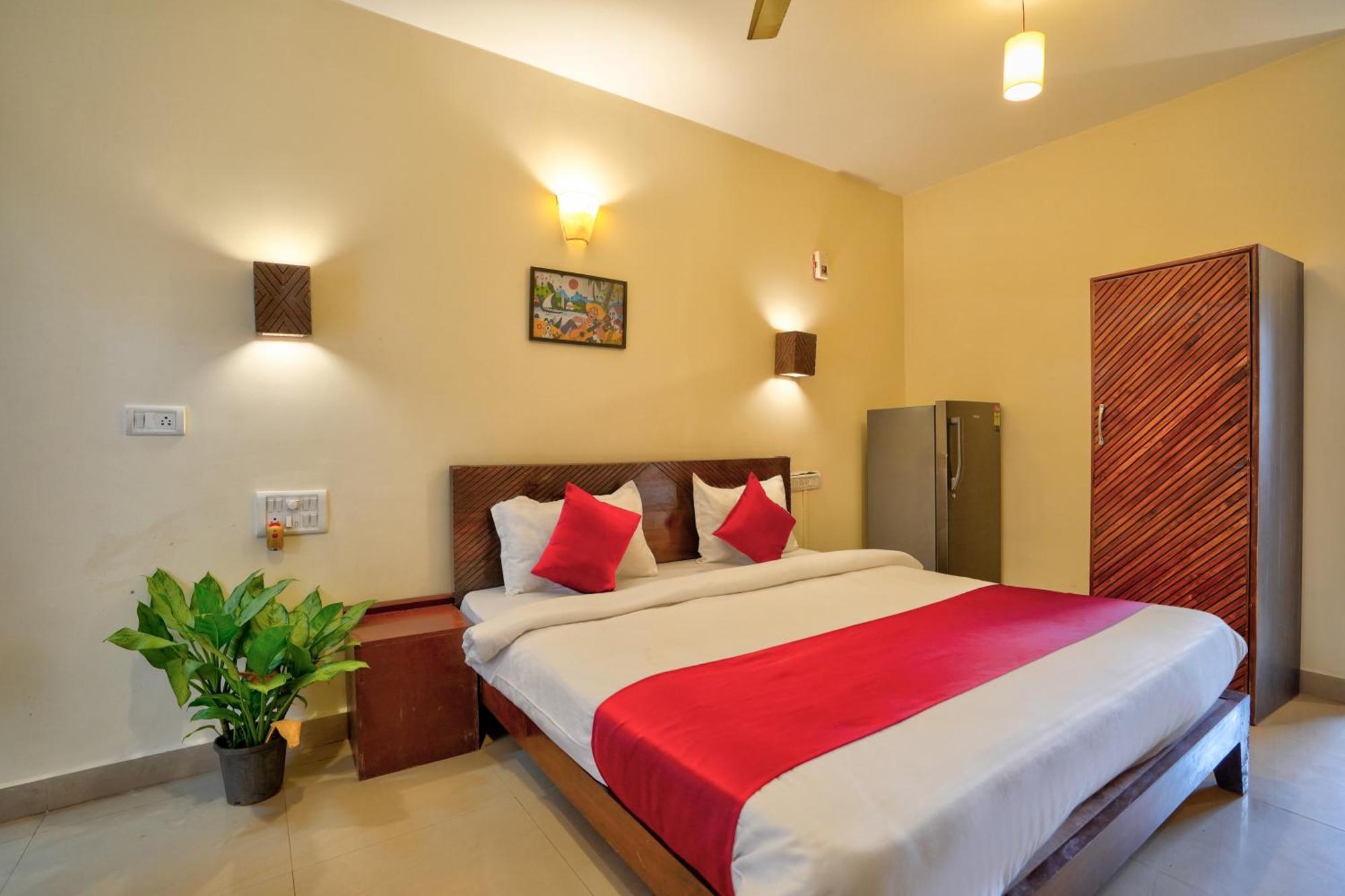 Hotel Salty Waves Baga Exterior foto